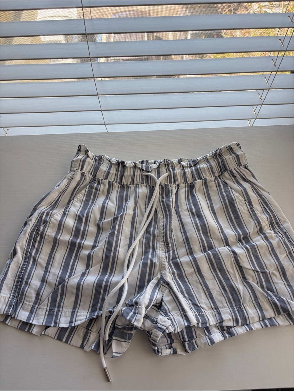 LOFT Striped High-Waist Drawstring Shorts - White & Navy